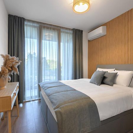 Boho Sea View One-Bedroom Pool & Spa Apartment Saints Constantine and Helena ภายนอก รูปภาพ